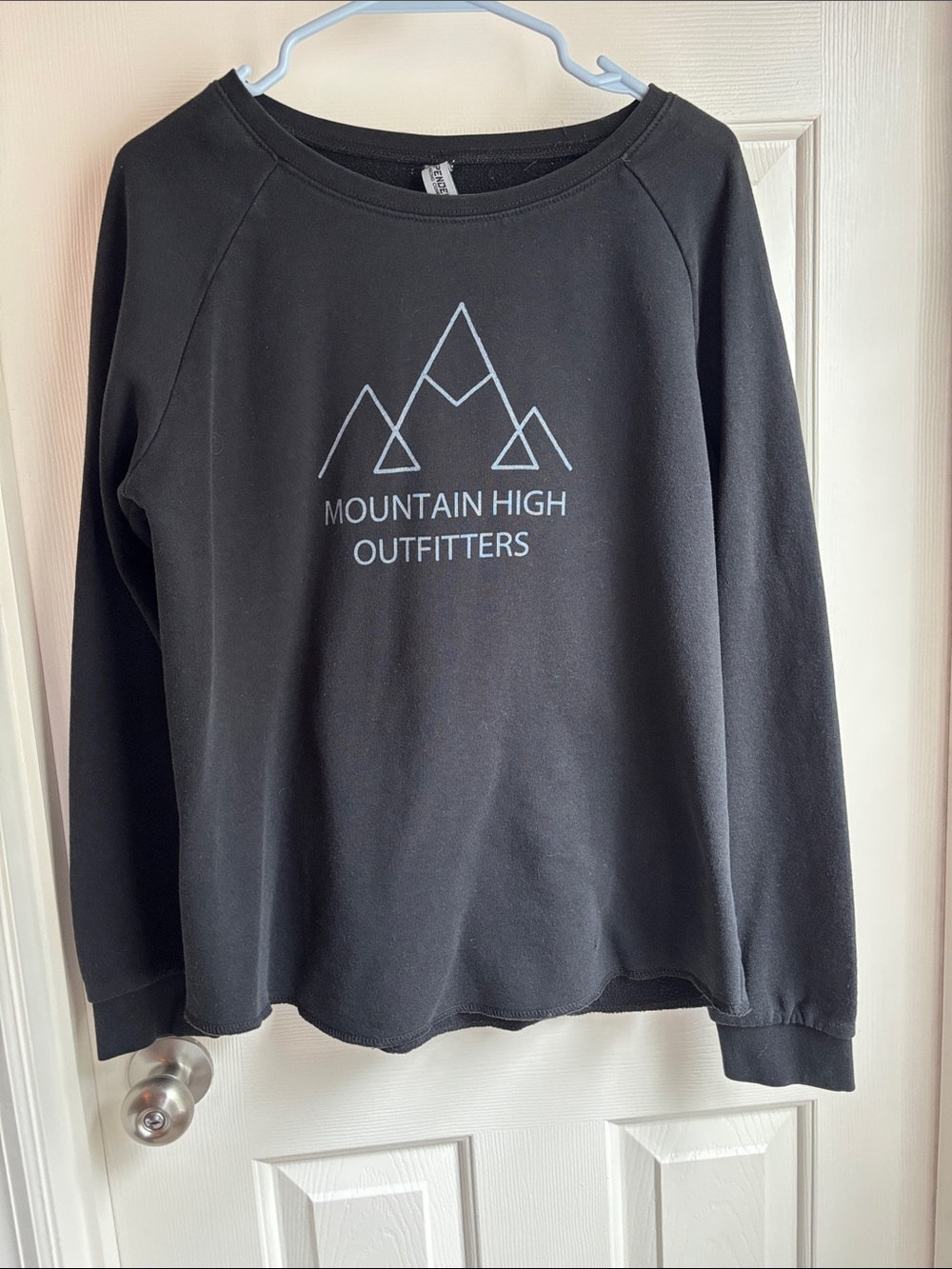 Mountain High Outfitters Black Graphic Sweatshirt